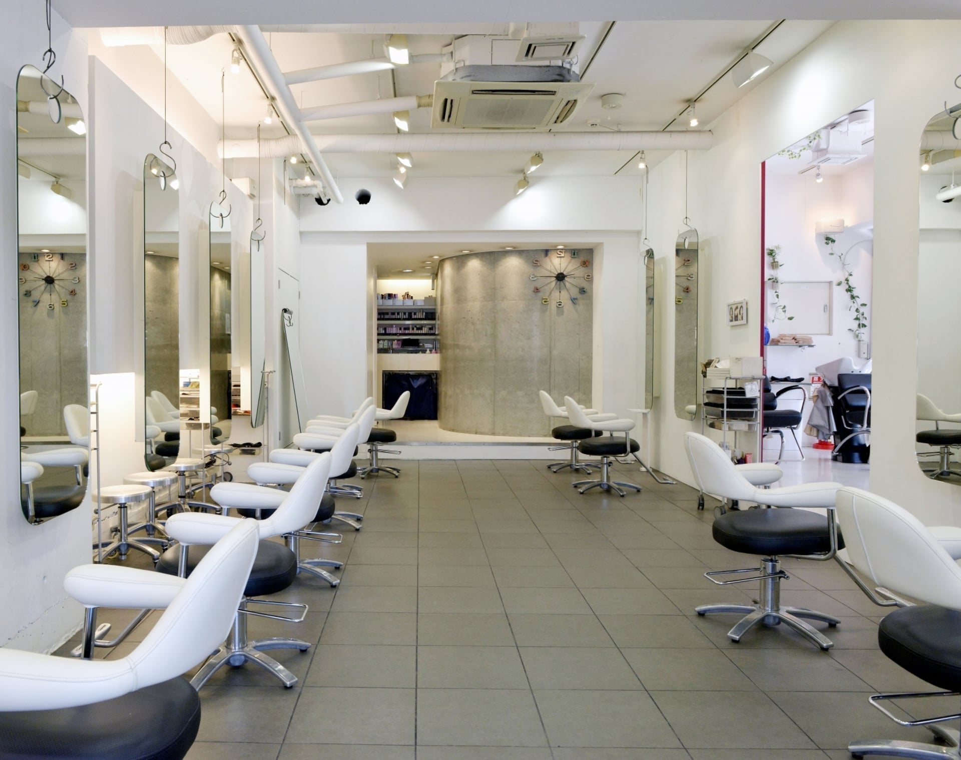 ファーストビューセクション画像