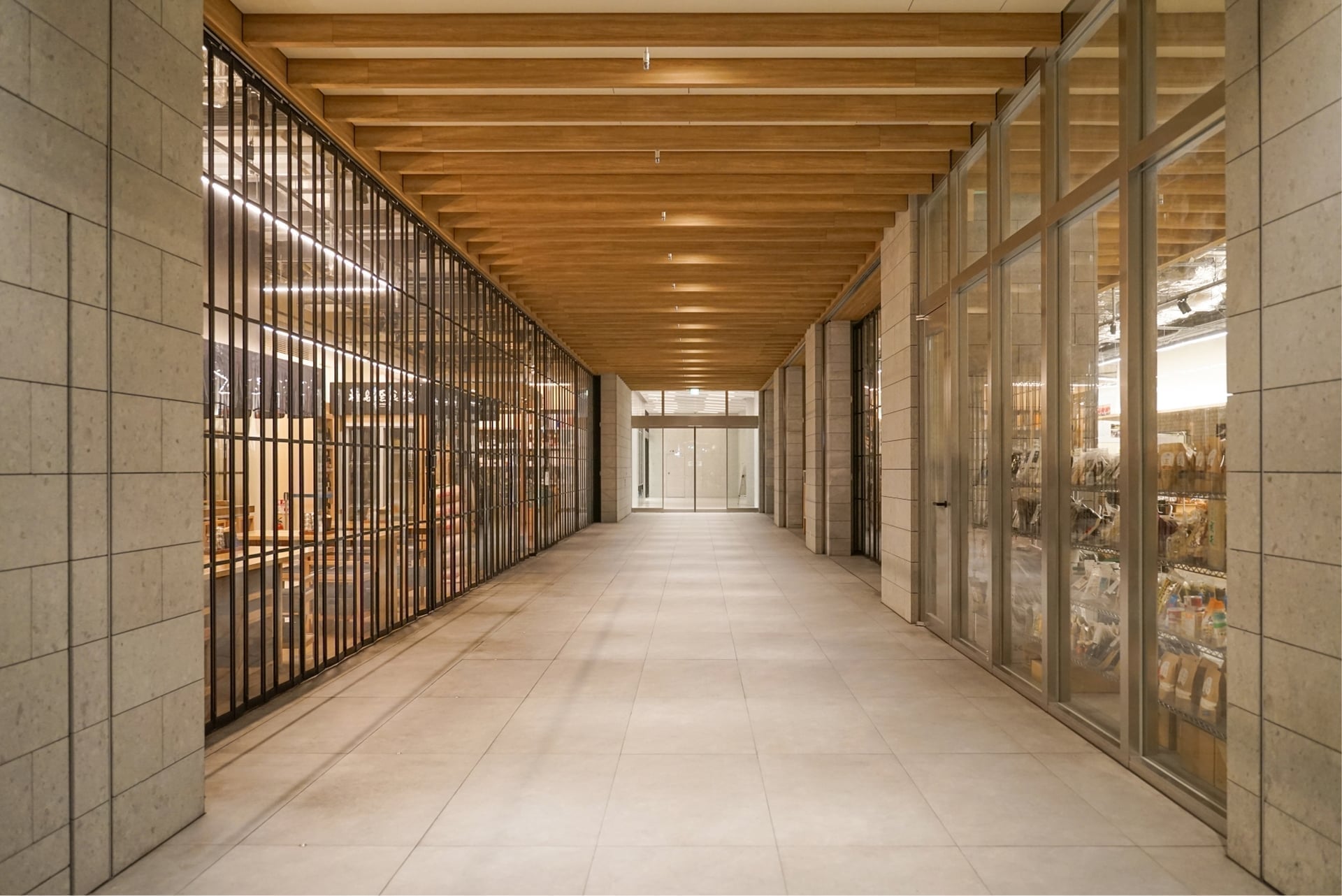 ファーストビューアニメーションで使用する画像